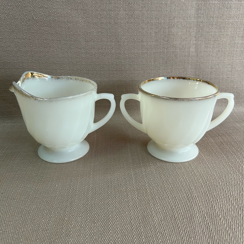 🟢 3/$25 🟢 Vintage Fire King White Swirl Cream & Sugar Set